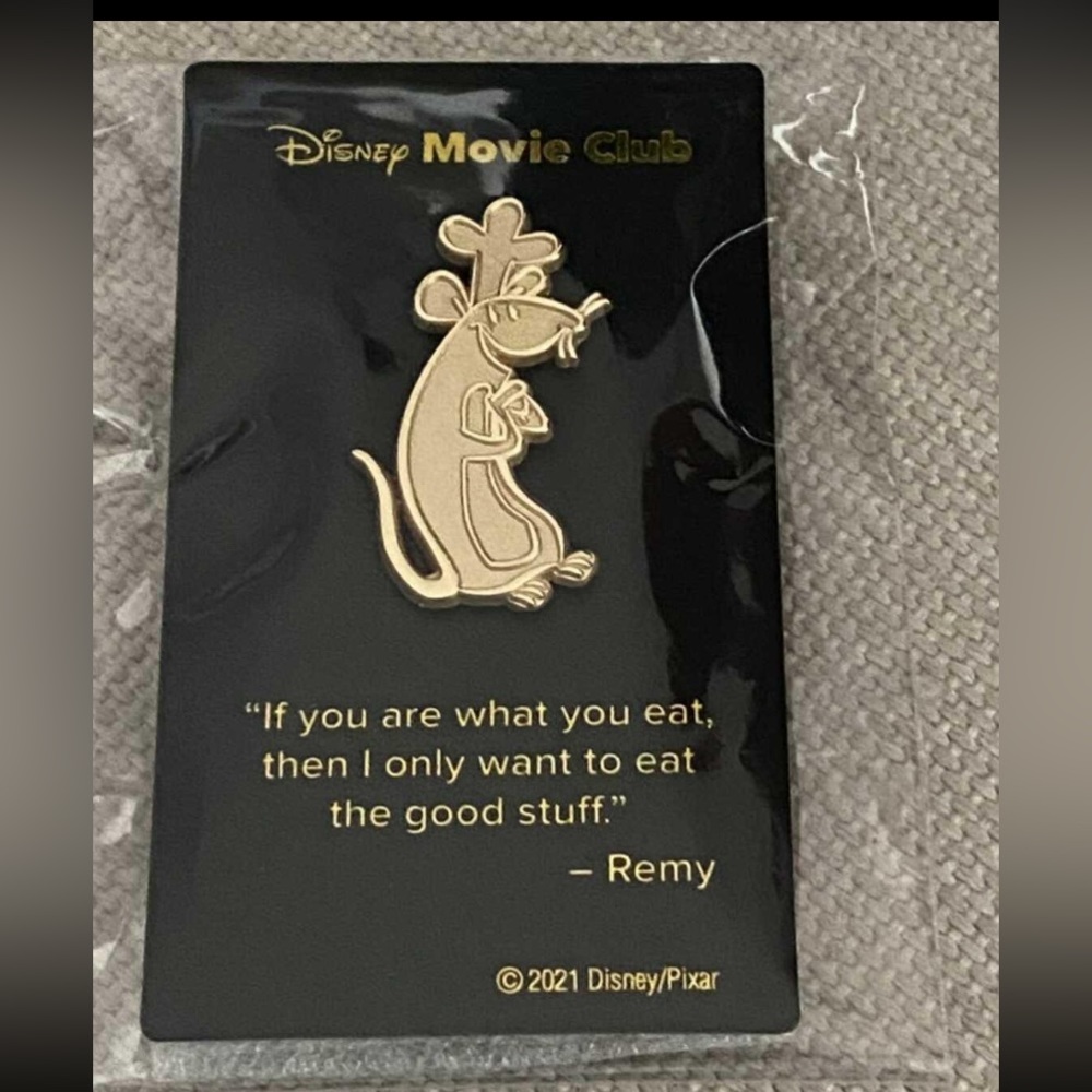 New DMC VIP Exclusive Gold Ratatouille Remy Pin